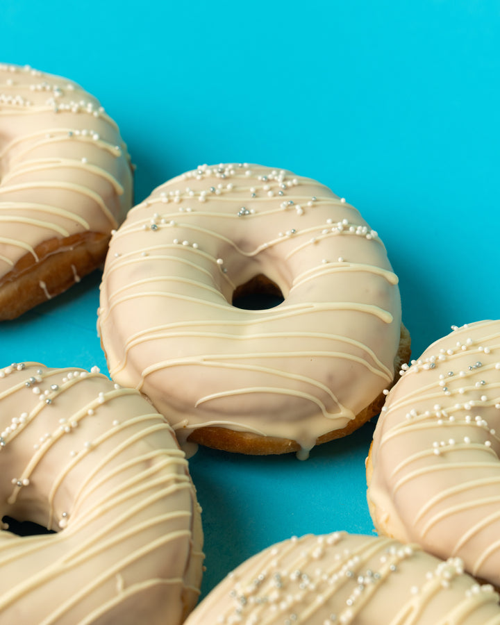 "Something White" wedding donut gift box (VG)