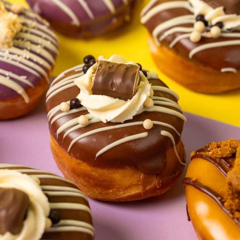 "Caja de regalo mini donuts "Llenos de amor