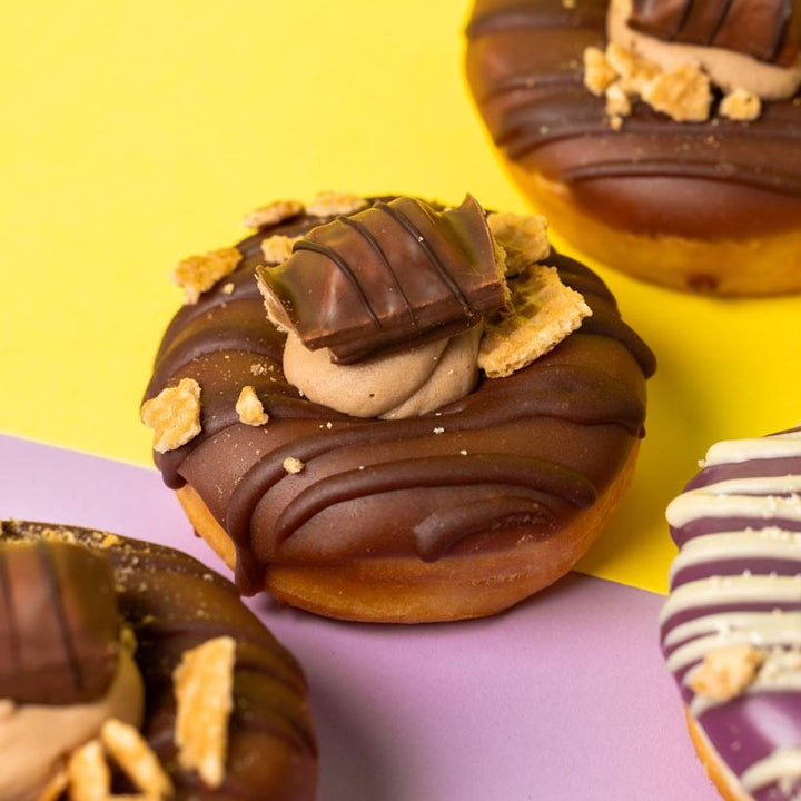 "Caja de regalo mini donuts "Llenos de amor